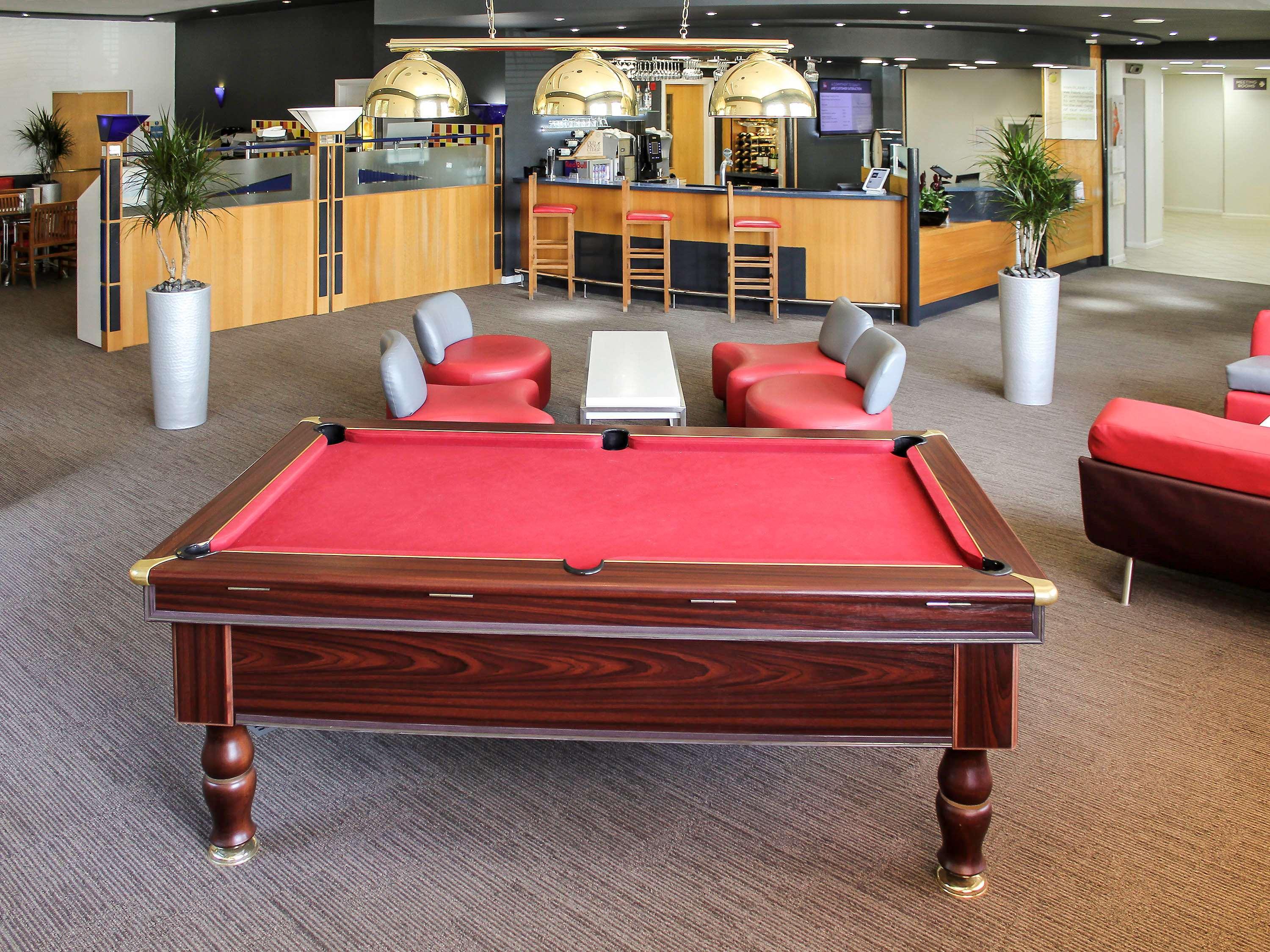 Ibis Cardiff Gate - International Business Park Otel Dış mekan fotoğraf