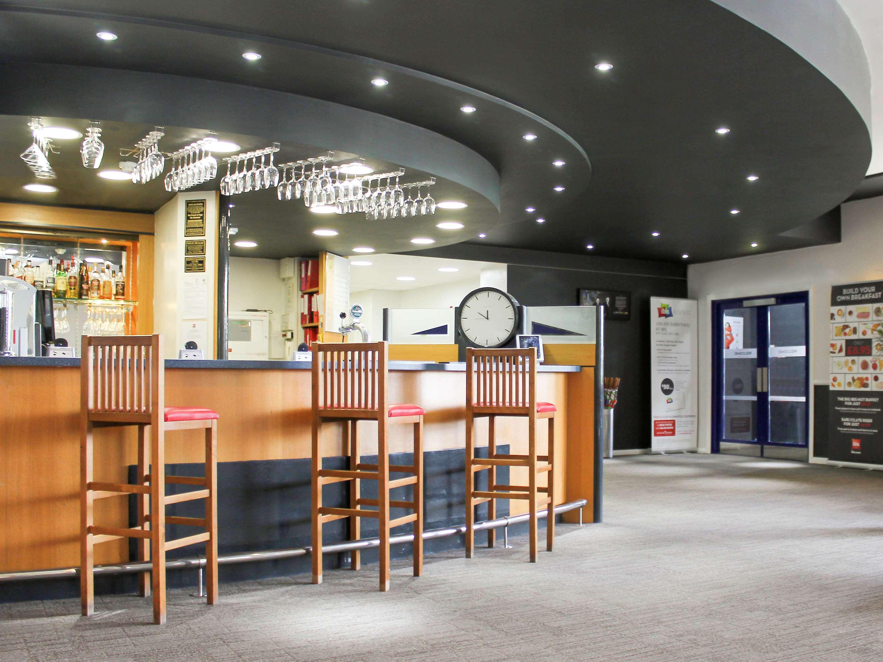 Ibis Cardiff Gate - International Business Park Otel Dış mekan fotoğraf