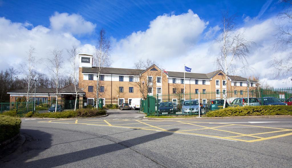 Ibis Cardiff Gate - International Business Park Otel Dış mekan fotoğraf