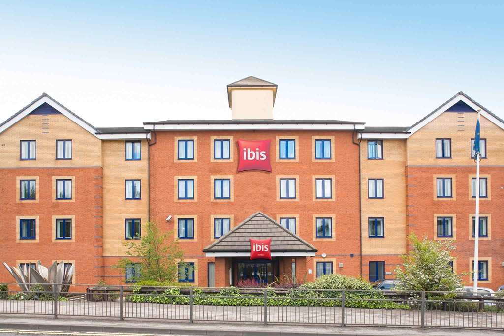 Ibis Cardiff Gate - International Business Park Otel Dış mekan fotoğraf