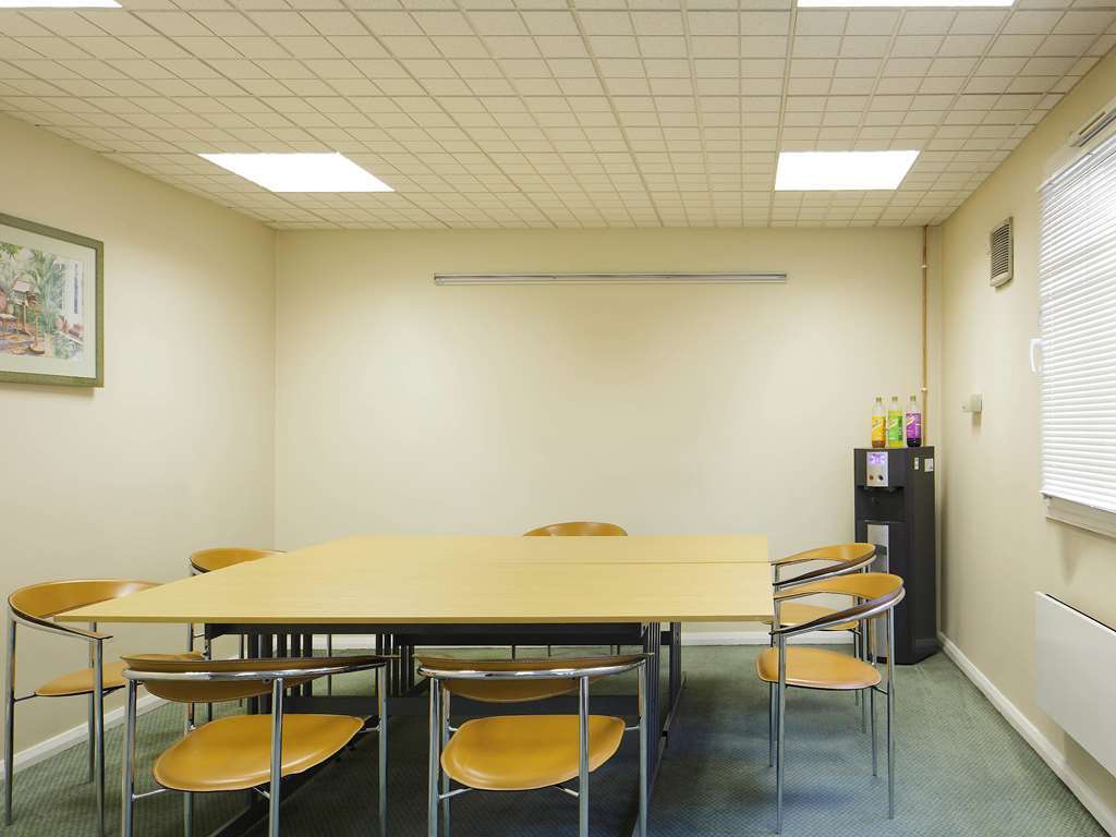 Ibis Cardiff Gate - International Business Park Otel Konforlar fotoğraf