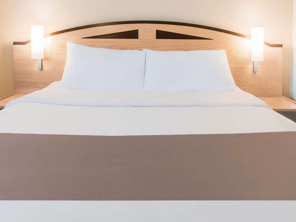 Ibis Cardiff Gate - International Business Park Otel Oda fotoğraf
