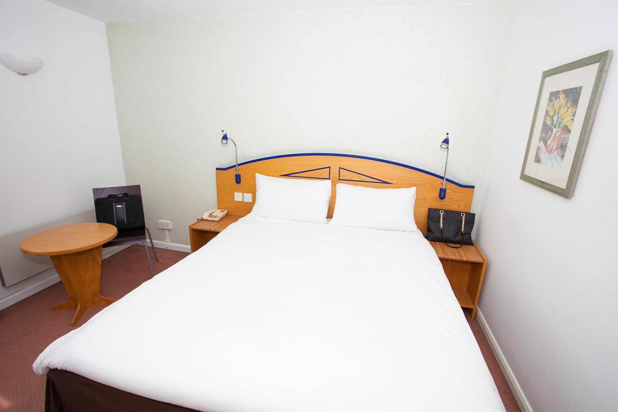 Ibis Cardiff Gate - International Business Park Otel Dış mekan fotoğraf