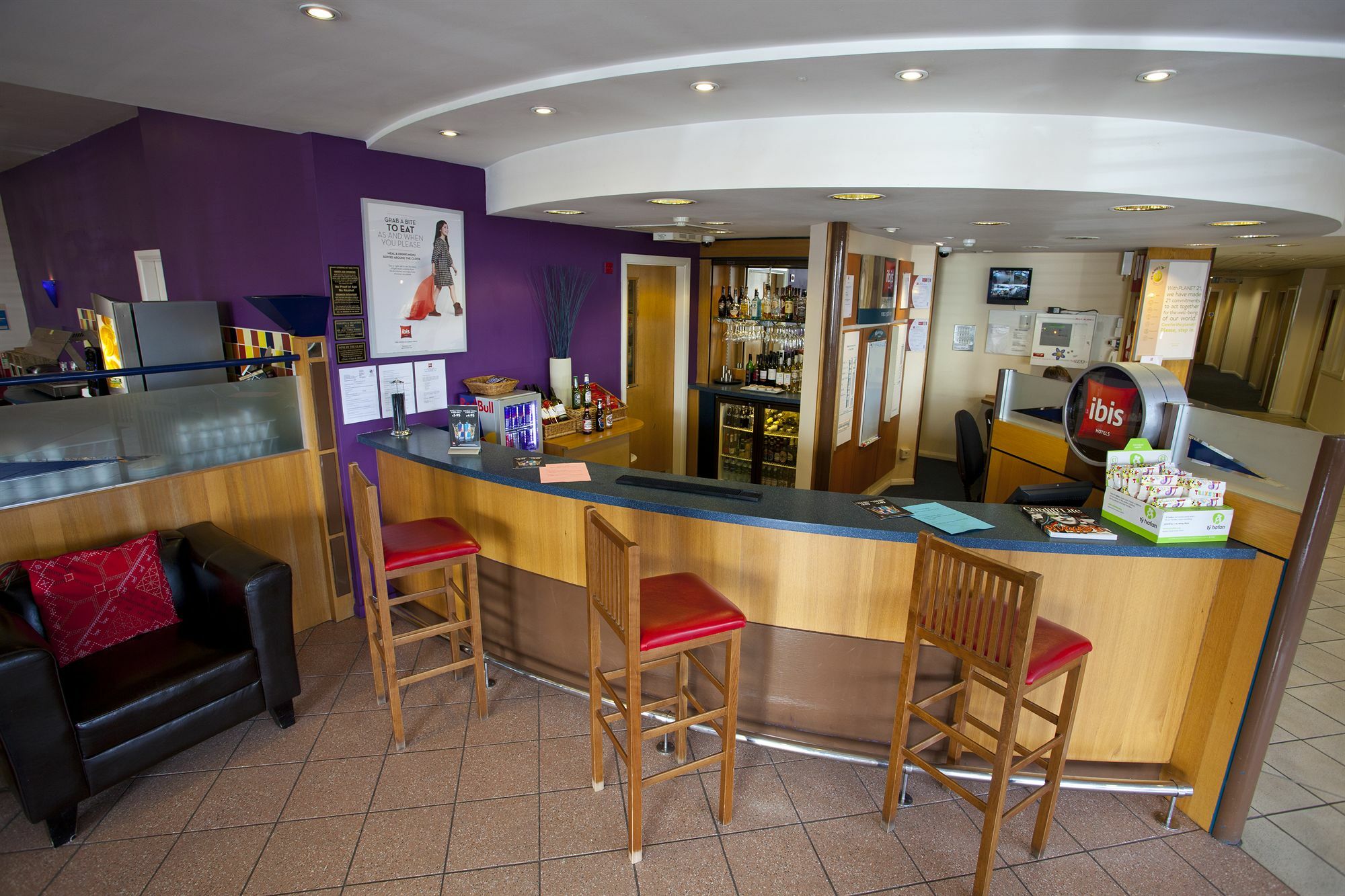 Ibis Cardiff Gate - International Business Park Otel Dış mekan fotoğraf