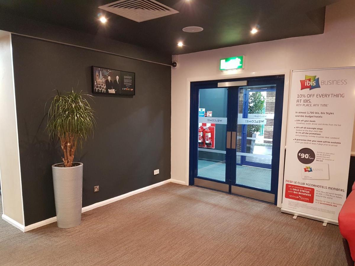 Ibis Cardiff Gate - International Business Park Otel Dış mekan fotoğraf