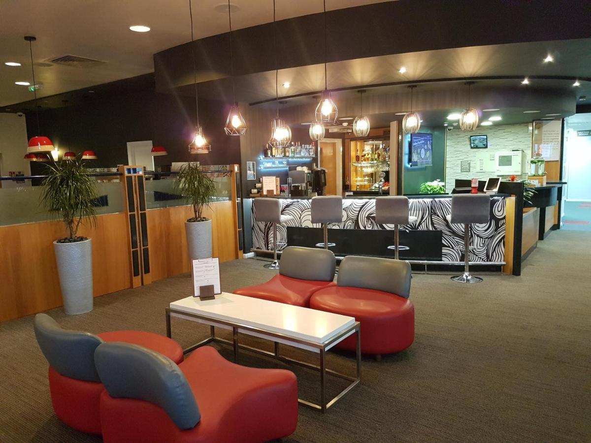 Ibis Cardiff Gate - International Business Park Otel Dış mekan fotoğraf